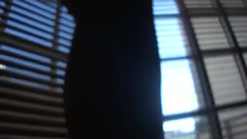 Amateur Upskirt Action 490