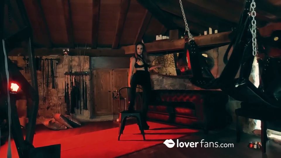 Porno feroz con Domina Shibana.