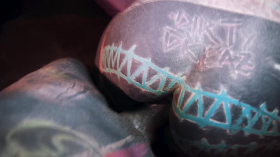 Anuskatzz Heavily-tattooed-anal-dreadhead-fuck tattoo 