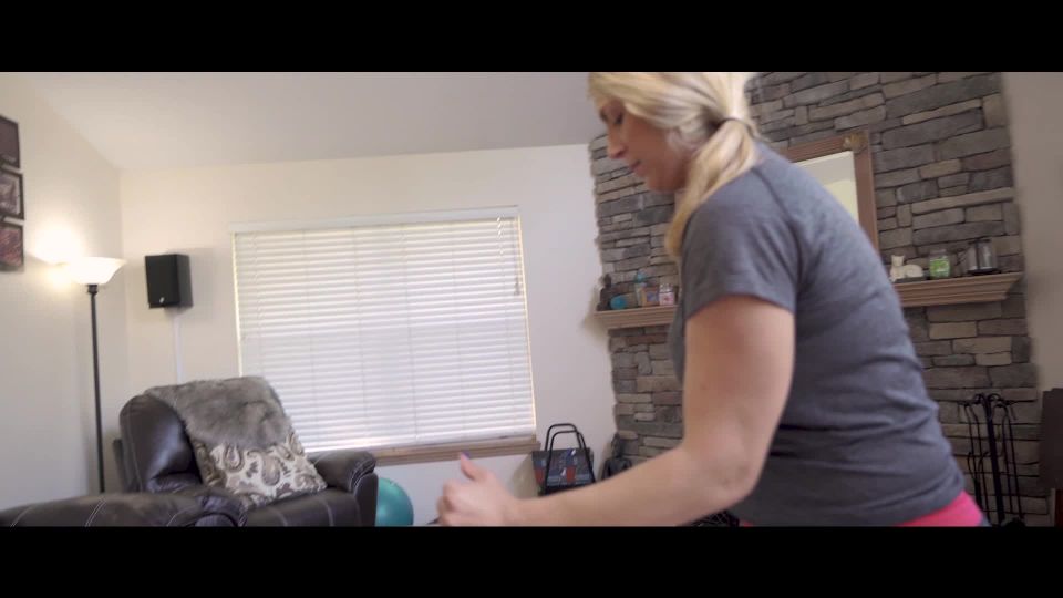 Joslyn Jane – Massaging My Sons Friend Complete