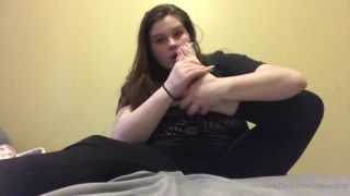 Nikkissoless 023 nikkisoless - 23-02-2021 - Joi with self worship let me know if you like these types of videos Footjob - Handjob