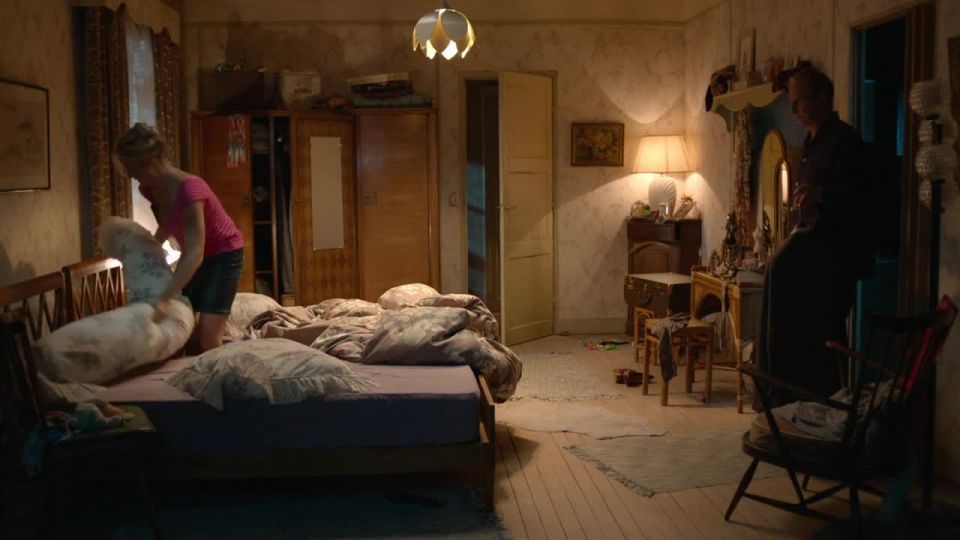 Virginie Efira - Une famille a louer (2015) HD 720p - (Celebrity porn)