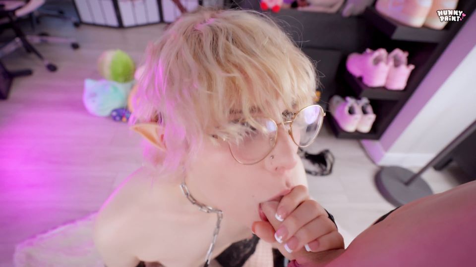 Chained Blowjob Hunnypaint (Shemale porn)