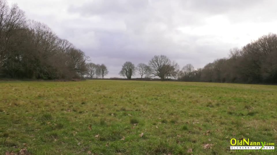 6224 British Mature And Lesbian Cheating