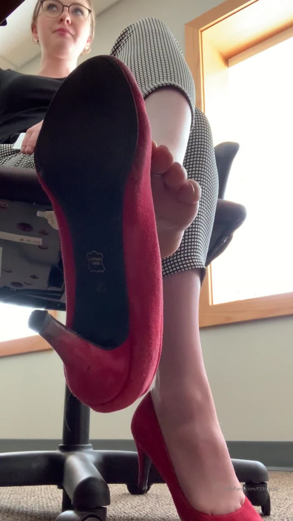 Freckled Feet09-03-2020 - ere$s the FULL heel shoe play video from my