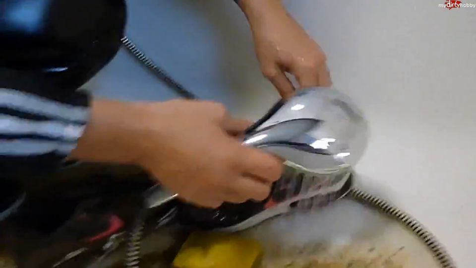 [K2S.CLUB] Shinylady2015 - Schuhsklave gesucht - Bewirb Dich jetzt - Die dreckigsten Sneaker... - HD 720P