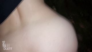 [K2S.CLUB] BettDuett - Draußen im Dunkeln doppelt abgespritzt - FullHD 1080P