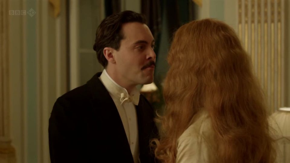 Rebecca Hall – Fin de desfile s01e01 (2012) HD 720p!!!