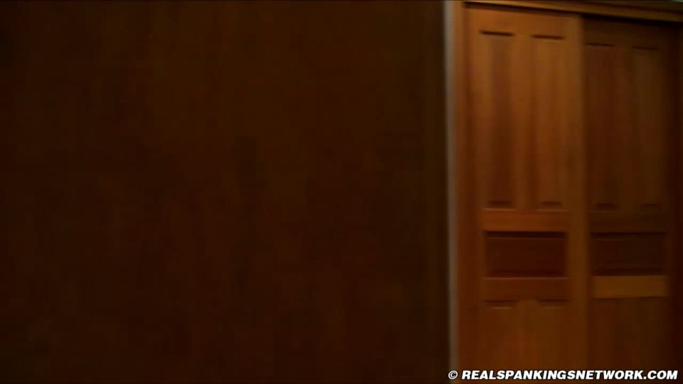 gratis porno video 40 anal fetiche porno Real Spankings Institute – MP4/HD – Claire – Claire en escena: Claire Gets the Belt – Llegadas, Bdsm porno en fetiche porno