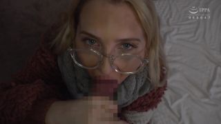 HIKR-171 The Homeless Who Picked Up In Los Angeles Was Beautiful And Big Tits And Appeared To Make A Living Expense AV AVIX (28 Years Old)