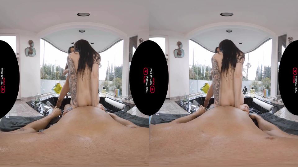 Relax for mommy – Anissa Kate, Marley Brinx,  on reality 