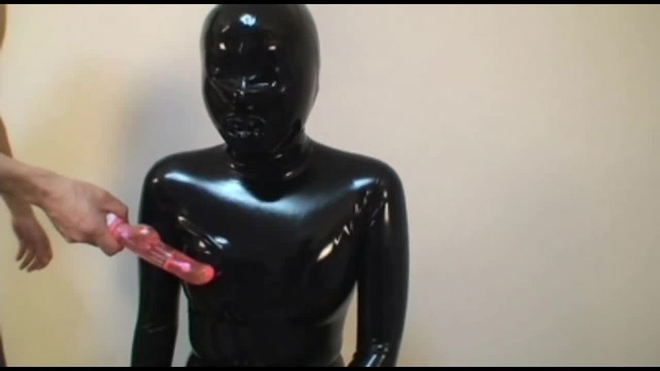 7185 Rubber Passion 006