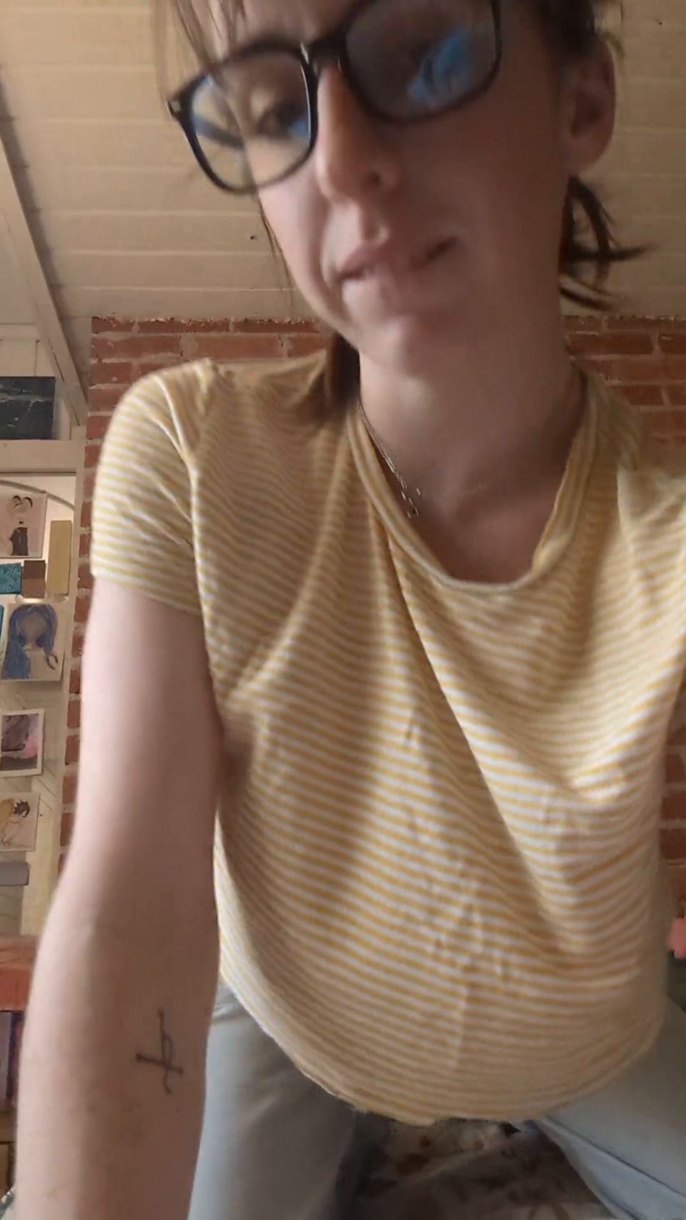 Tetas sexys de trébol Fawn mejor amigo con grandes tetas ahora