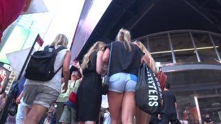 Hidden-Zone.com- Gorgeos ass uppshort voyeur