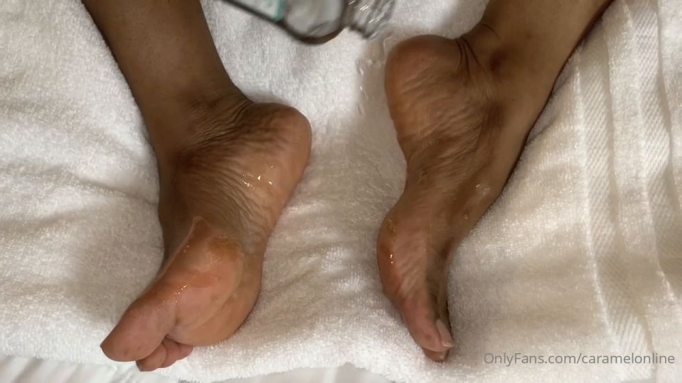 @caramelonline 5e9944fa07b29f6dc8566 source