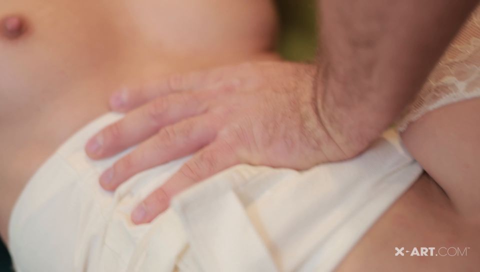 Novella - Una X-Artísima Navidad - 4K 1088P