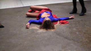 Supergirl gets her ass kicked by hot lesbians Sex Online ...