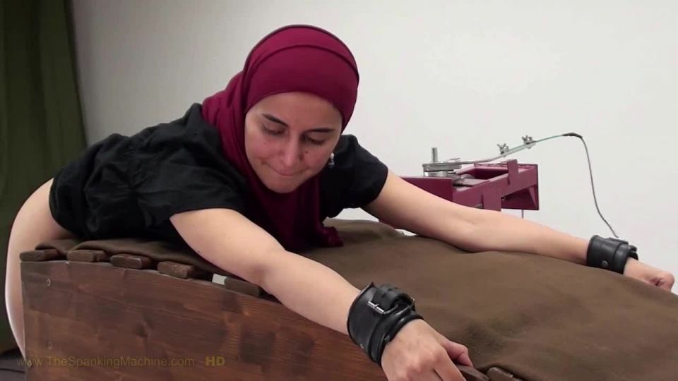 video adulto gratis 38 femdom corset femdom porno  La máquina de nalgadas - Yasmeena culo látigo  fetiche