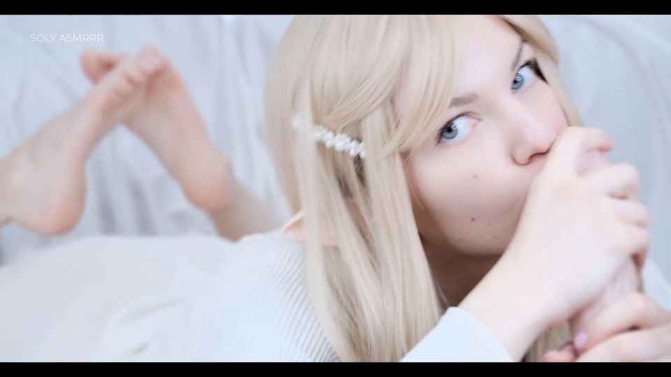 7111 ASMR - El pequeño Elf le gusta testar LICKING, SLOPPY SONIDO,...