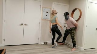 kinky mistress28-02-2021 -  Can t close his legs now   Who wants me to use this on them222