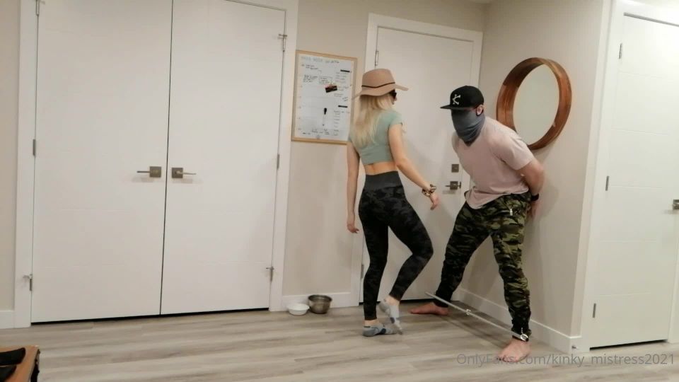 kinky mistress28-02-2021 -  Can t close his legs now   Who wants me to use this on them222