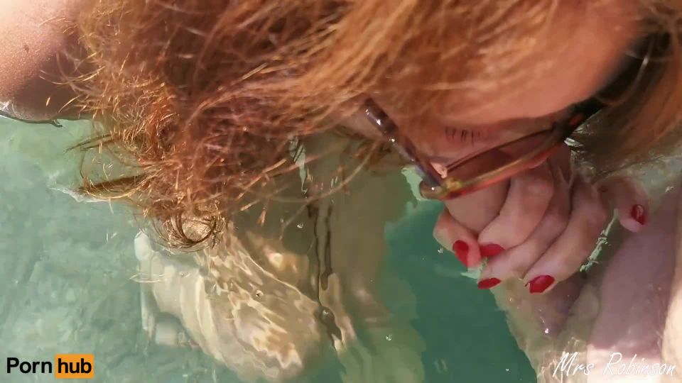 Mrs RobinsonStepmom giving handjob in the water and feeding Cum to the Fish