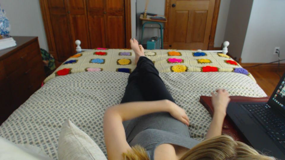 7188 Pregnant girl, lactation, pregnant fetish