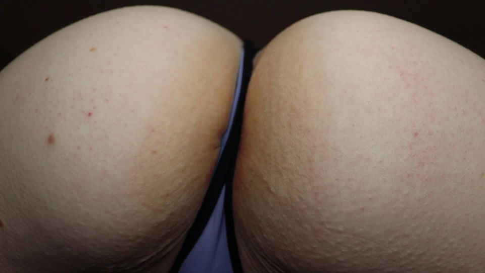 Diosa Lisa Lux Debajo de mi gran hermoso botín (POV)