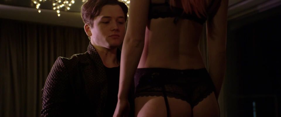 Suki Waterhouse, Billie Lourd - Billionaire Boys Club (2018) HD 1080p - (Celebrity porn)