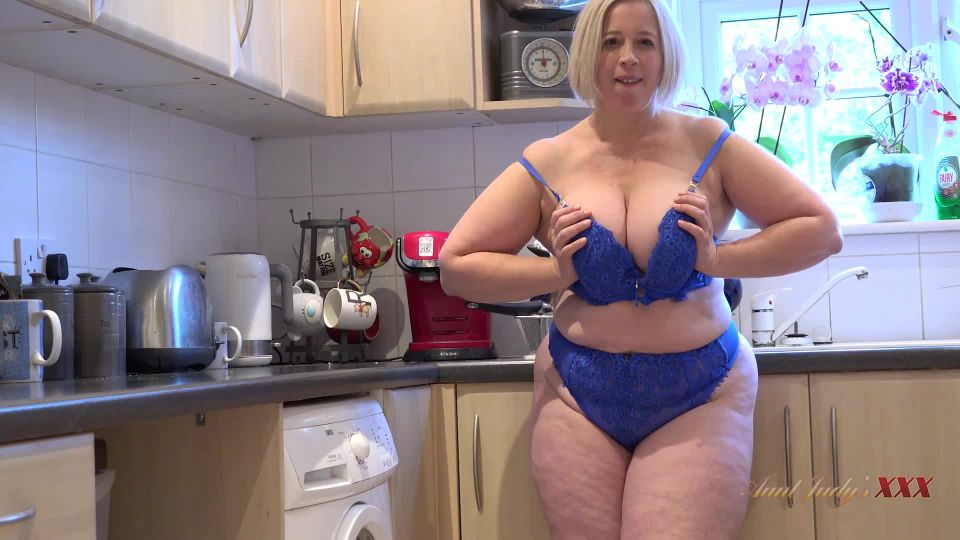 Spying on Step-Mom Star in the Kitchen Gets Your Cock Sucked Milf!