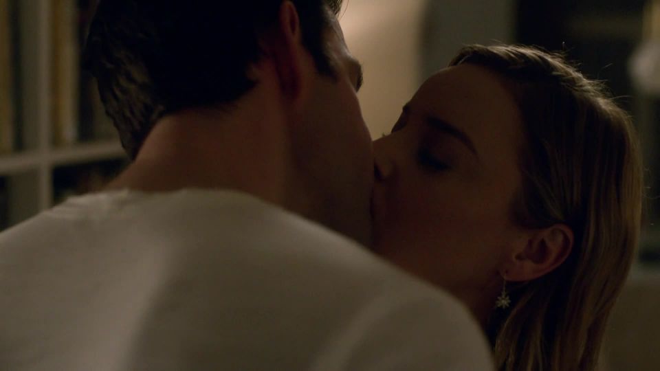 Abbie Cornish - Jack Ryan de Tom Clancy s01e04 (2018) HD 1080p!!!