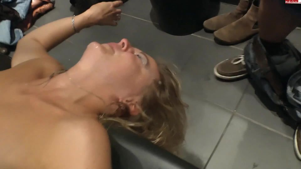 free video 40 Gangstute in Von 25 unbekannten MÃ¤nnern im PK hart benutzt und durchgelassen 3, lesbians having hardcore sex on hardcore porn 