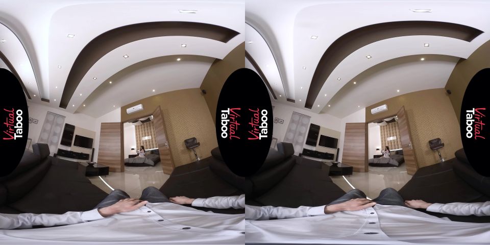 VirtualTaboo presents Regina Sparks in Sister's Lips I Can't Resist (MP4, 5400×2700, UltraHD/4K) *