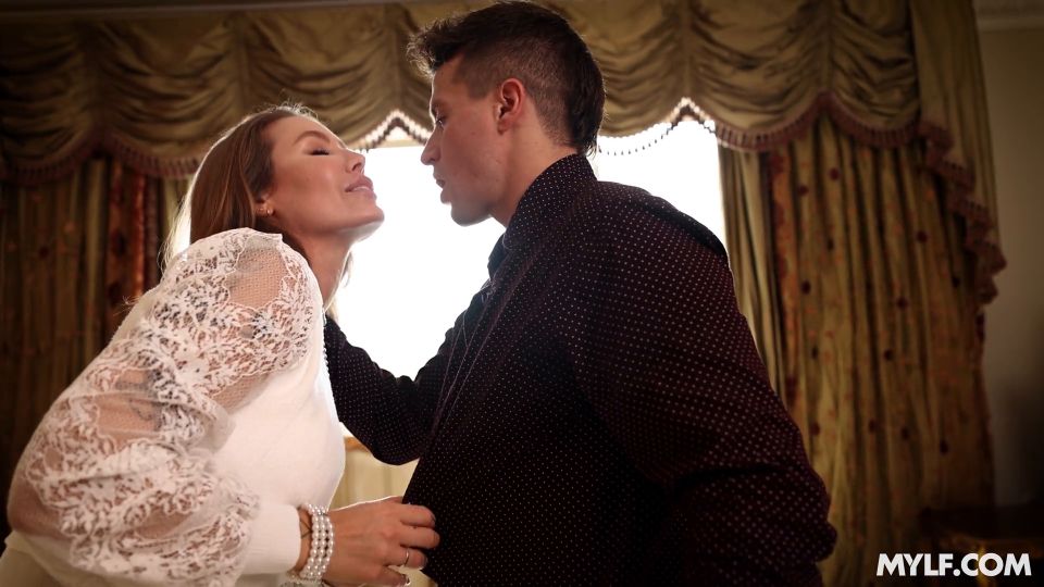 Nicole Aniston - - Una MILF Sexo más regal Clip Video Porn...