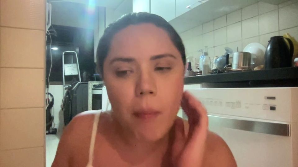 Yasmin Mineira IBJDsnXCY3khPKkM9qDx1zcZvbnpuYi2