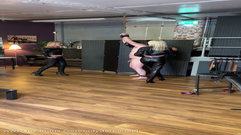 FullHD 2025 Dominio de la dominación femenina: Latidos y flacidez Sensación