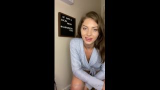 Onlyfans - Leah winters - leahwintersxoxo - leahwintersxoxoI didnt film a JOI I fingered my asshole and asked for Daddy instead lol - 19-09-2020