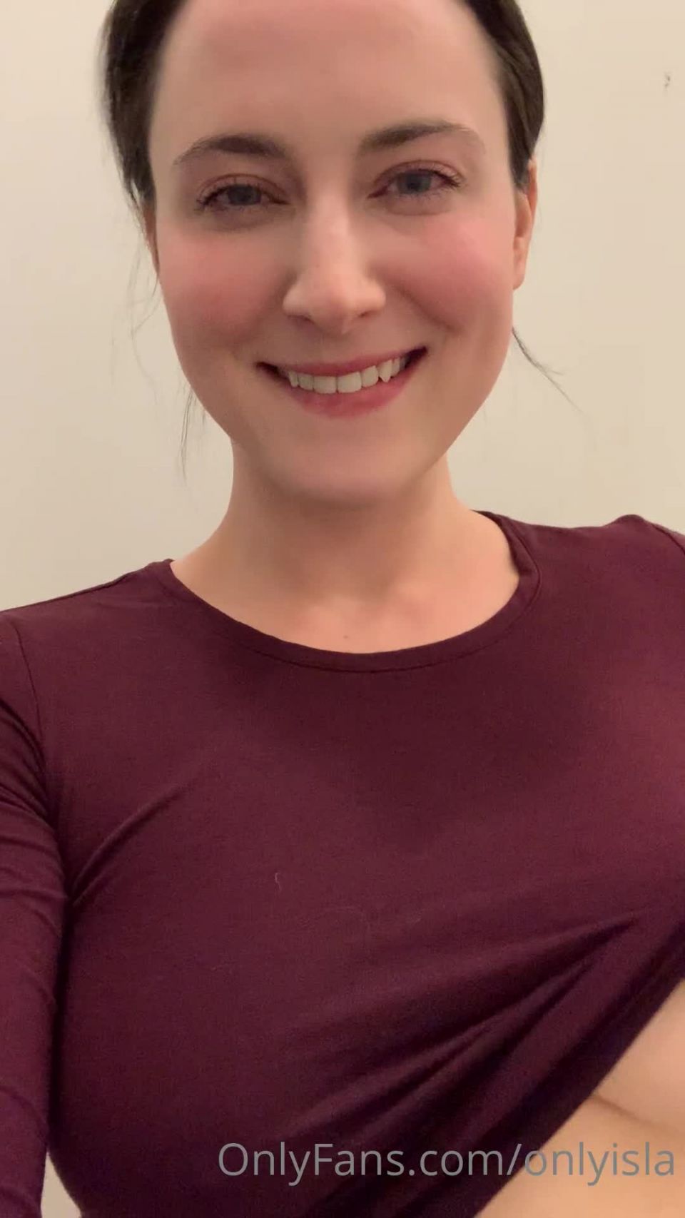 Isla D - onlyisla () Onlyisla - filming something super ambitious and its taking a bit of time so heres some boobs 19-05-2020