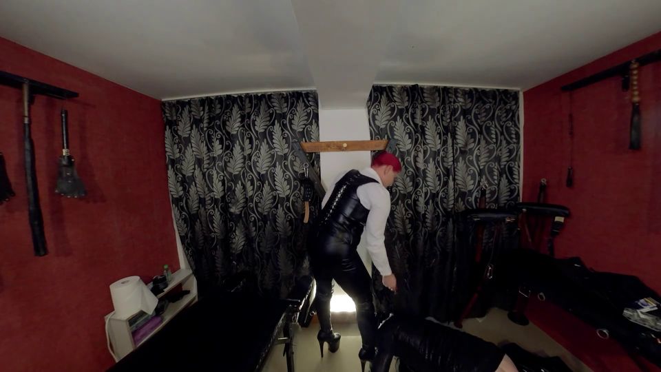 Sassy Tiff - Sesión de látex - Máquina de Sexo Sissy Máquina de Sexo