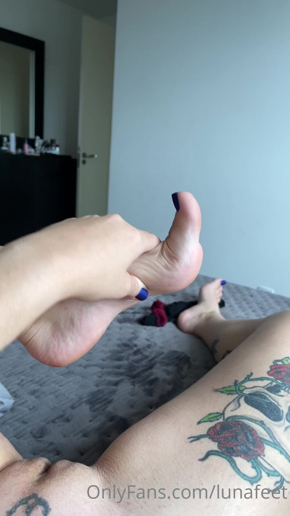 xxx clip 14 lunafeet -2010147876- en los pies porno dormir pies fetiche