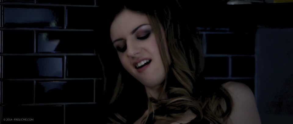 14-12-02 028 CHILLED LOVE HD