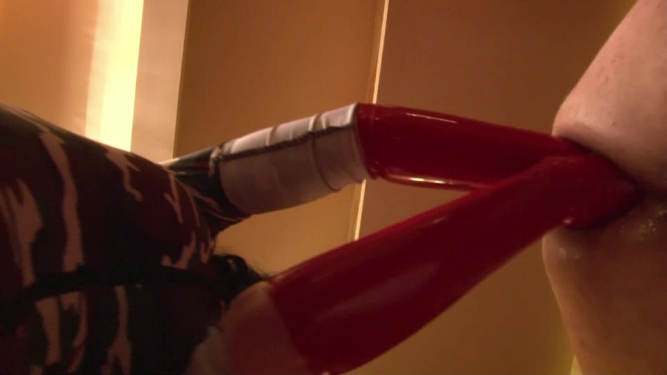 7152 Mistress Blackdiamoond - Double Anal Fisting Birthday