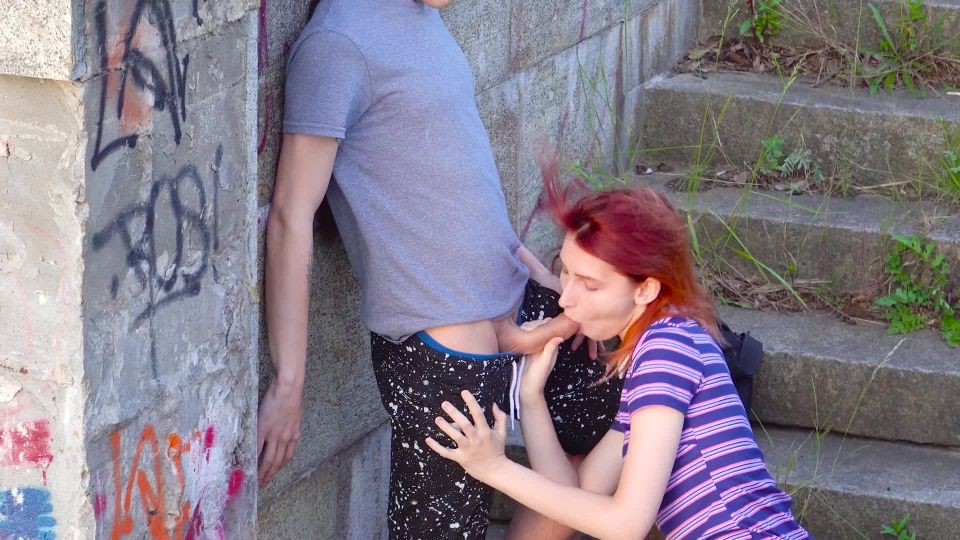 Elin Flame - Sucked Photographer Dick at Public Place Amateurporn