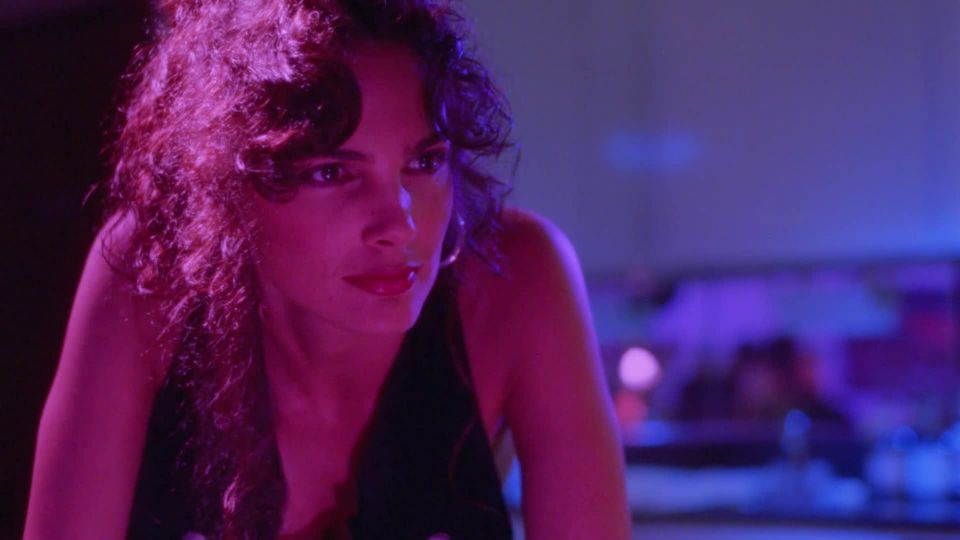 Suzi Simpson, Julie Strain, Tai Collins, etc - Enemy Gold (1993) HD 1080p!!!