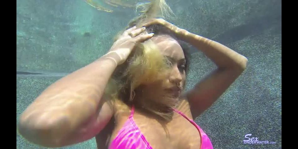 SexUnderwater e0636 Natalia Mendez UW Training (mp4)