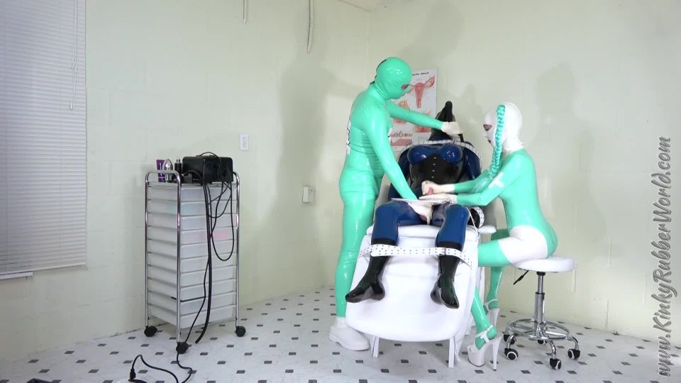 7585 Milking Treatment For The Rubberdoll