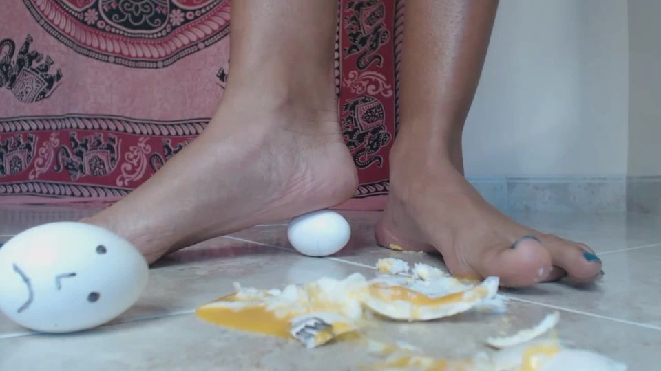online video adulto 32 pies fetiche pies pies porno  huevos cabezas conseguir aplastado por gigantesa  pie