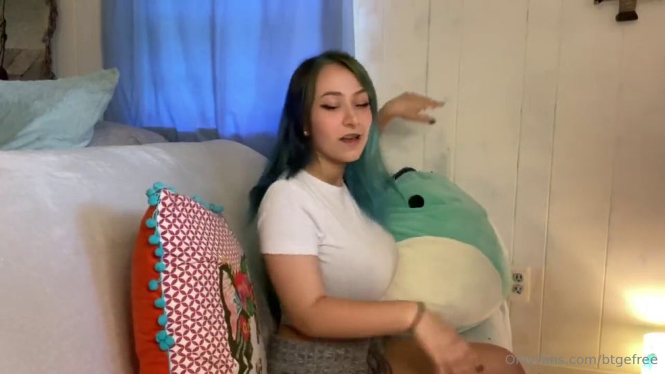 Bigtittygothegg 2025 HD JOI de Step Sis en OnlyFans