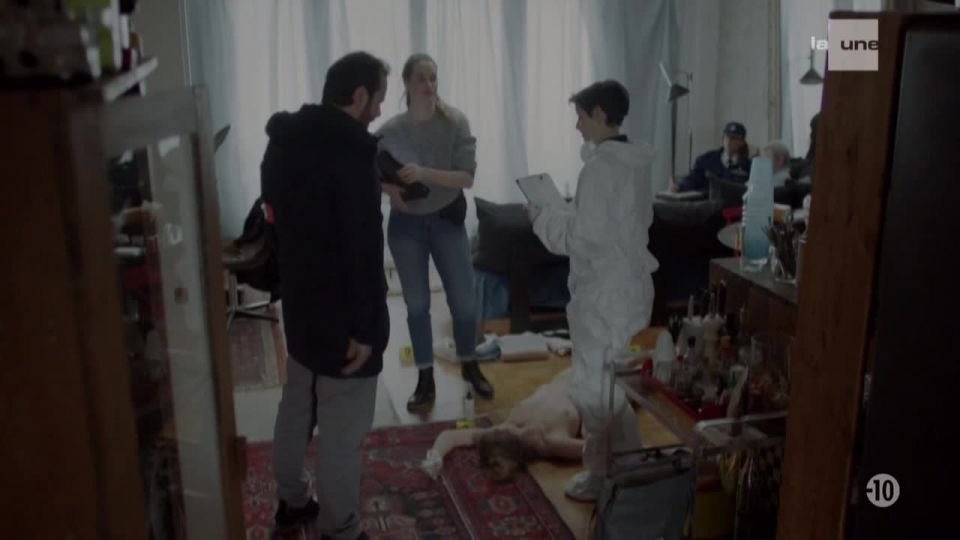 Maureen Merchiers, Angelique Vercray - Unite 42 s01e01 (2017) HD 720p - (Celebrity porn)