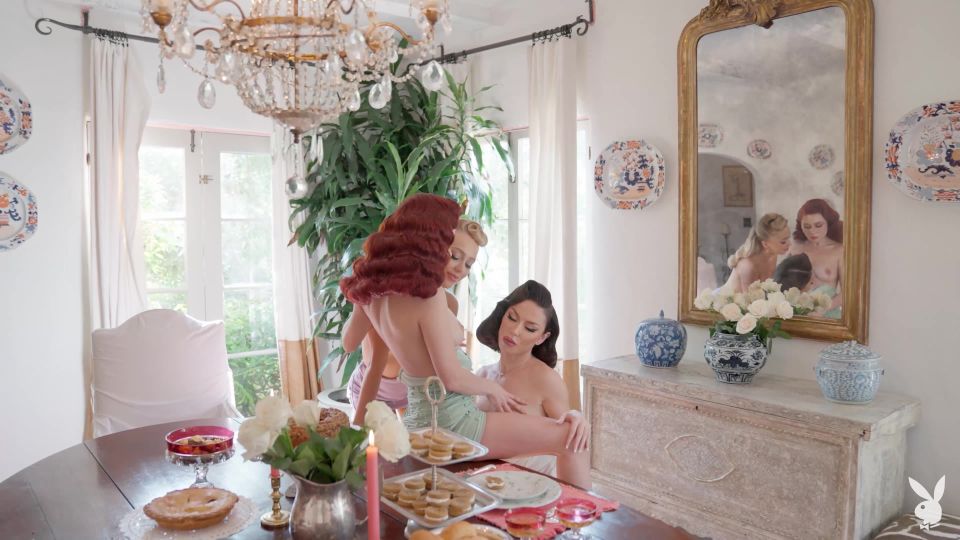 Feast Your Eyes - Bryona, Braylin, Odette Video Sex Downl...